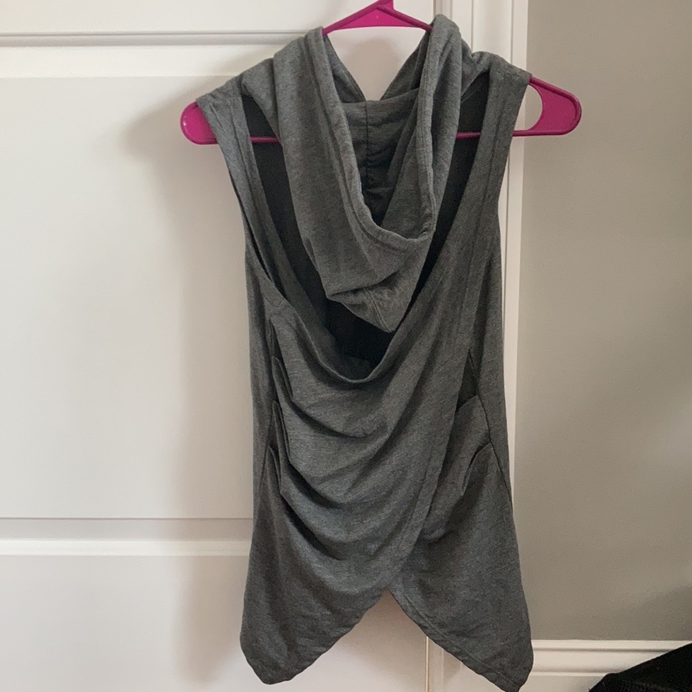 Workout Tank - Picture 2 of 3
